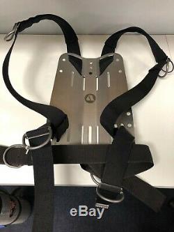 APEKS backplate with harness