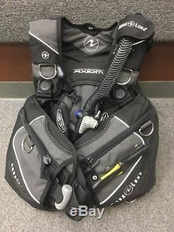 Aqua Lung Axiom BCD Buoyancy Compensator Size Small WithSqueeze Lock Knife