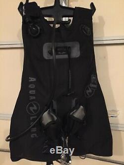 Aqua Lung Axiom i3 BCD, size Large, Black and Blue color for Scuba Diving