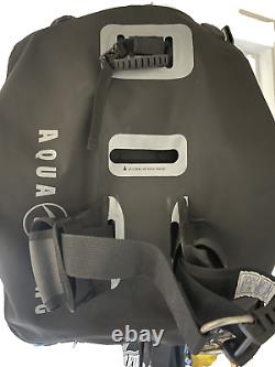 Aqua Lung Dimension BCD Black/Gray Large Used once in a pool