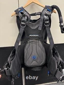 Aqualung Axiom BC Small Black/Charcoal with Inflator Hose