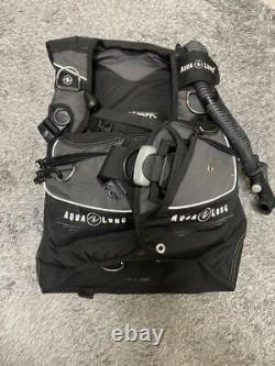 BCD AQUA LUNG AXIOM size MD black scuba Large Buoyancy Compensator Vest USED