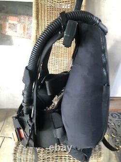 Dacor THE RIG SCUBA Dive BCD, Size Medium BC, Weight Integrated