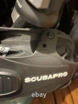 New Scubapro Hydros Pro with5th Gen. Air2 Womens BCD Black Size Medium