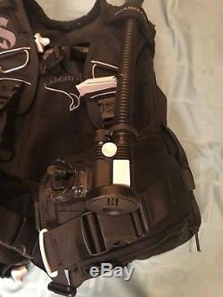 ScubaPro Nighthawk BCD with AIR2 Medium Weight Integrated