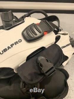 Scubapro Hydros Pro With White Pockets. Mens XL/XXL