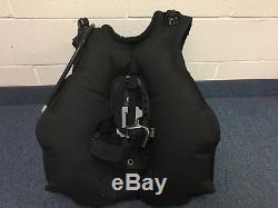 Scubapro Nighthawk BCD with Air2 Octo/Inflator Size Medium