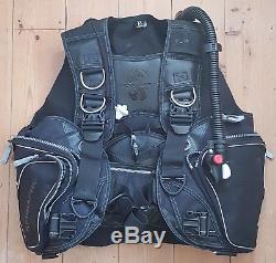 Scubapro T-black BCD XL immaculate condition, a joy to use