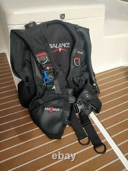 Sea Quest Balance Back Inflation BCD Size Medium / Large for Scuba Diving