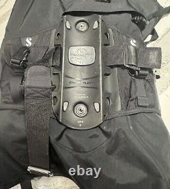 Used Scubapro Hydros Pro with Air2 BCD-Black Medium