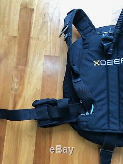 XDEEP ZEOS 28 with AL backplate and deluxe harness